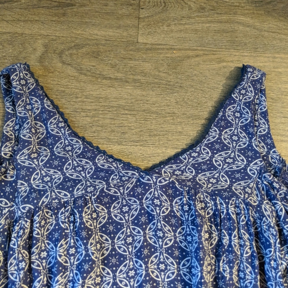Cold shoulder top - Picture 3 of 5
